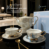 Ensemble de tasses à café et soucoupes en porcelaine fine de style européen et britannique, luxe léger, avec théière ornée d'or - Cadeau idéal dans un coffret cadeau