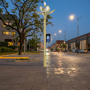 Smart <span class=keywords><strong>IoT</strong></span> Magnolia LED luce decorativa IP65 materiale resistente ai raggi UV controllo vocale compatibile e monitoraggio dei dati in tempo reale - Product Image 1