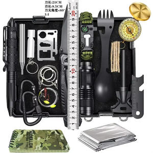 Boîte à outils de survie en plein air 17 en 1, kit de camping multifonctionnel, équipement d'urgence en acier inoxydable pour l'aventure en pleine nature - Product Image 1