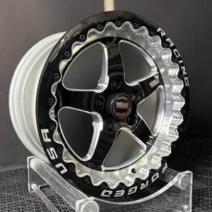 Rodas Personalizadas de 2 Peças Pretas Forjadas com Beadlock 5x120 5x114.3 17x10 15x10 para Corrida de Arrasto 15 Polegadas para Mustang <span class=keywords><strong>Corvette</strong></span> C5 C6 - Product Image 1