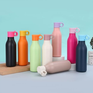 Bouteille d'eau de sport isotherme en acier inoxydable de 18 oz, vente chaude 2025, logo personnalisé, performance thermique de 12 à 24 heures, gobelets de voyage - Product Image 2