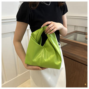 Sac à main en cuir vegan pour femme, durable, portable, plissé, en forme de croissant, avec détail noué, pour un usage quotidien - Product Image 4