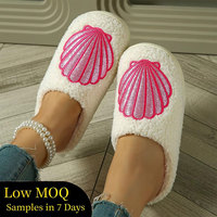 Chaussons d'hiver tendance antidérapants d'intérieur à bout fermé, doux et massants, pour femme, idéaux pour Noël