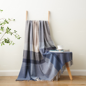 Plaid décoratif de luxe réversible en laine brossée, teint en fil, <span class=keywords><strong>à</strong></span> blocs de couleur, avec franges, pour canapé <span class=keywords><strong>et</strong></span> lit, personnalisable OEM - Product Image 6