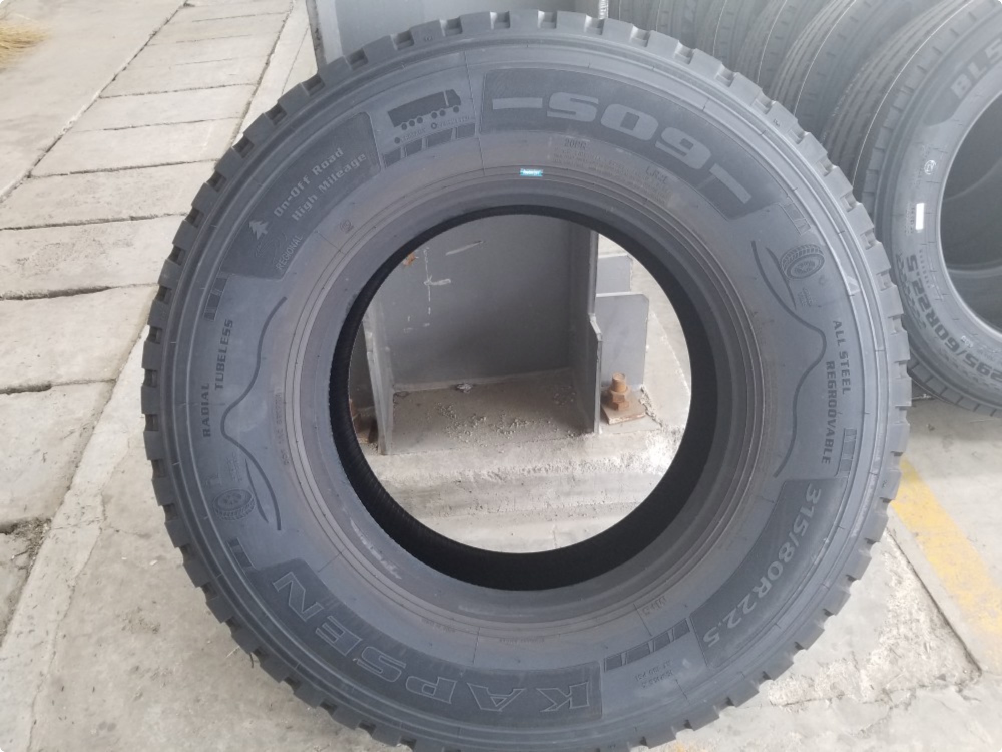 ダーマ Commercial Truck Tires High Quality 11r22.5 295/75r22.5