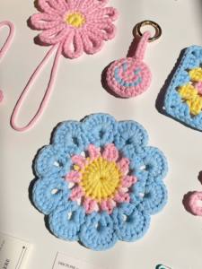 Kit de <span class=keywords><strong>crochet</strong></span> pour débutants Kit de démarrage carré de grand-mère avec tutoriels vidéo Kit de tricot pour y compris ornements de <span class=keywords><strong>crochet</strong></span> de fil - Product Image 3