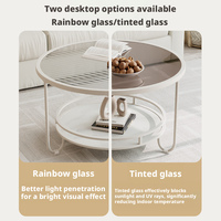 Table basse moderne en verre double couche avec rangement et structure métallique pour petits appartements