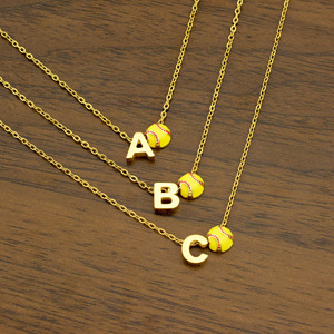 สร้อยคอจี้ตัวอักษร A-Z ดีไซน์เรียบง่ายทันสมัย ชุบทอง สร้อยคอ unisex ไทเทเนียมสตีล ขายส่ง เครื่องประดับแฟชั่น - Product Image 2