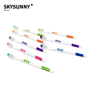 <span class=keywords><strong>Brosse</strong></span> <span class=keywords><strong>à</strong></span> dents souple avec manche ergonomique antidérapant en silicone <span class=keywords><strong>à</strong></span> triple connexion en forme de croissant pour un nettoyage buccal complet quotidien - Product Image 1