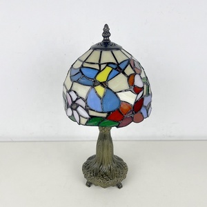 LongHuiJing 8inch Fashion Retro Tiffany Style Table Lamp Stained Glass Hummingbird Flower Lampshade Home Table Lamp Decorate - Product Image 5