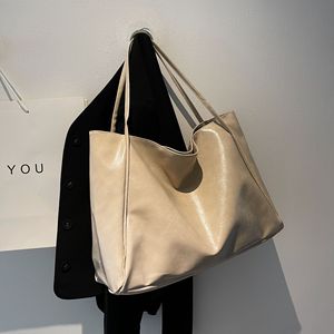 Bolso Tote de Cuero PU para Mujer, Gran Capacidad, Cierre de Cremallera, Estilo Vintage, a la Moda, para Uso Diario, Minimalista - Product Image 6