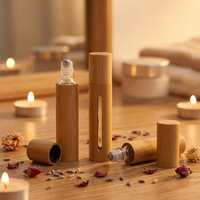 Botol Semprot Bambu Custom Logo 5ml, Botol Roll On Kaca untuk Minyak Atsiri, Botol Parfum Roller Ball dengan Tutup Bambu