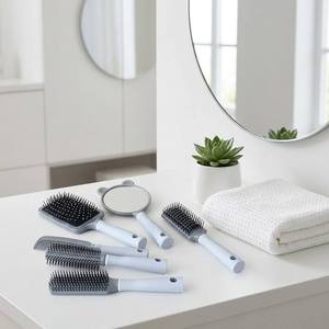 Ensemble de brosses et peignes à <span class=keywords><strong>cheveux</strong></span> en plastique 6 en 1 avec miroir à main en forme d'ours, kit de peignes démêlants à picots souples pour le massage, pour le coiffage quotidien des filles - Product Image 5