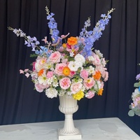 Arrangement floral artificiel en soie Rose Monet Austin et Héron volant pour décoration de table de mariage et de fête