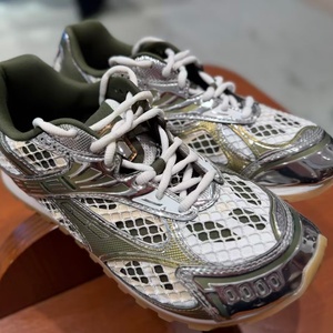 Chaussures de sport de luxe personnalisées, respirantes, en maille, de haute qualité, pour hommes, baskets de sport de plein air, design de créateur - Product Image 2