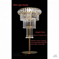 Ensemble de décoration de mariage lumineux : Couronne, ensemble floral de table, guide de chemin en acrylique et cristal, et support floral pour panneau d'accueil de scène de mariage d'hôtel
