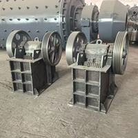Concasseur à mâchoires RongHe PE150*250 avec moteur AC et roulement pour l'extraction de pierres, de minerai, de galets, de quartz, d'agrégats de carrière et de calcaire