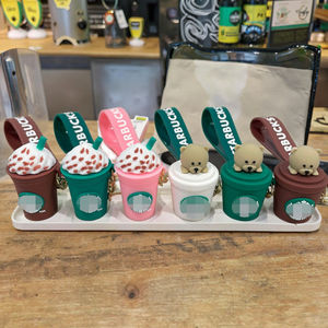 LLavero de oso de dibujos animados lindo Oso de goma de PVC 3D con aleación de Starbuck impresión en offset elegante llavero de <span class=keywords><strong>helado</strong></span> encanto - Product Image 5