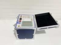 Analizador de Capacitancia Tan Delta Aislado de Alta Precisión 0.2% 5kW IP65 para Pruebas de Factor de Potencia en Transformadores 220V