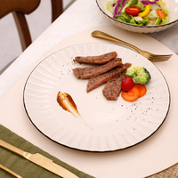 Service de table 16 pièces en grès cannelé, blanc crème avec rebord noir, assiettes, bols, tasses, compatible micro-ondes et lave-vaisselle, style ferme