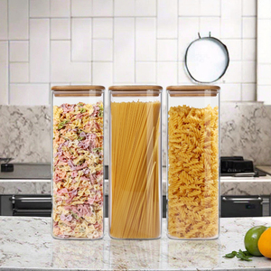 Bocaux en verre de qualité alimentaire Bocaux en verre scellés carrés au design classique avec couvercles pour un stockage étanche à l'humidité dans la cuisine pour stocker les grains - Product Image 1