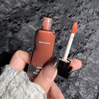 Gloss à lèvres hydratant effet radiant, couleur estivale, tube personnalisable