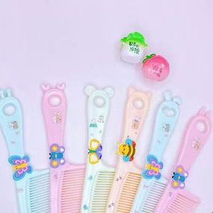 Peine de plástico con estampado de dibujos animados y aroma a trigo, ligero, para niños y mujeres, colores variados - Product Image 1