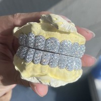 Bracelet Hip Hop Grillz en Argent Sterling S925 Plaqué Rhodium avec Moissanite, Forme Circulaire, Design Huit Cœurs et Huit Flèches