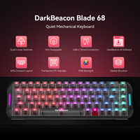 Teclado Mecánico DarkBeacon Blade de 68 Teclas, Cableado, Retroiluminación RGB, Silencioso, Interruptores DB Neon Rojos, Intercambiables en Caliente, USB-C, Programable, Resistente a Derrames