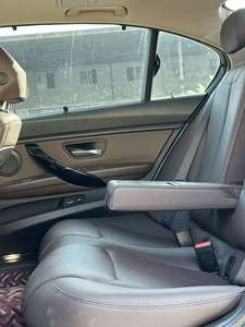 Baoma 3 Series <span class=keywords><strong>320i</strong></span> Touring Edition Berline Automatique <span class=keywords><strong>2019</strong></span>, Moteur Turbo, Sièges en Cuir, Caméra Arrière, Pneus R18, Jantes en Alliage d'Aluminium, Conduite à Gauche - Product Image 5