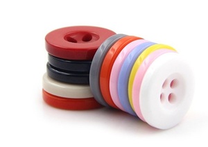 Bán Buôn Trong Kho Đa-Kích Thước Nhựa Đầy Màu Sắc Nhựa Vòng Nút <span class=keywords><strong>4</strong></span> Lỗ Nút Cho Trẻ Em Quần Áo Thủ Công Mỹ Nghệ - Product Image 3