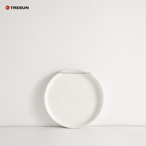 Vajilla de Porcelana Blanca Mate con Relieve, Estilo Contemporáneo y Chic, Resistente al Calor, para Decoración Moderna del Hogar - Product Image 4