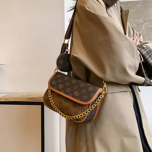 กระเป๋าโท้ทแฟชั่นลำลองสำหรับผู้หญิง กระเป๋าสะพายไหล่ทรงสี่เหลี่ยมแบบใหม่ สายสะพายเดี่ยว เปิดปิดแบบเปิด กันน้ำ เหมาะสำหรับฤดูร้อนและฤดูใบไม้ร่วง - Product Image 4