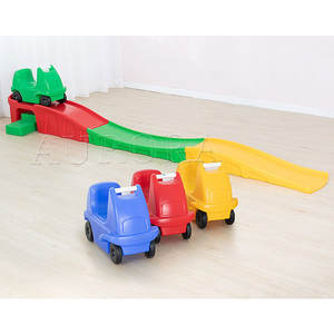 สกู๊ตเตอร์รถพลาสติกสามขั้นตอนสนามเด็กเล่นสีสันสดใสชุดสไลเดอร์เด็ก - Product Image 1