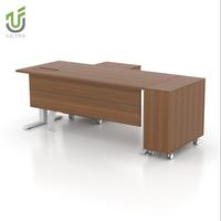 Bureau debout électrique IULTRA moderne à double moteur, lignes élégantes, design minimaliste, montage facile, blanc et noir, pour bureau contemporain