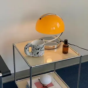 Turuncu Küçük Puding Lambası Yatak Odası Instagram Başucu Lambaları Modern Oturma Odası Atmosfer Gece Lambası Minimalist Bauhaus Masa Lambası - Product Image 4
