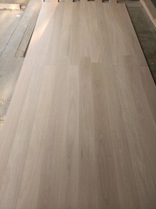 Plancher en planche de bois <span class=keywords><strong>massif</strong></span> de 0.75 pouces au design moderne conçu avec la technique brossée - Product Image 3