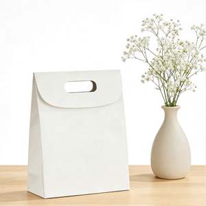 Bolsas de Papel Kraft Blancas Biodegradables y Reciclables Personalizables con Asas Troqueladas para Empacar Bocadillos y Productos Horneados - Product Image 4