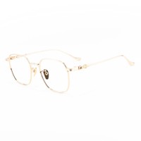 Fabrication chinoise, lunettes de qualité supérieure, logo noir, design de créateur, montures en titane pour un usage quotidien, ne se déforment pas facilement