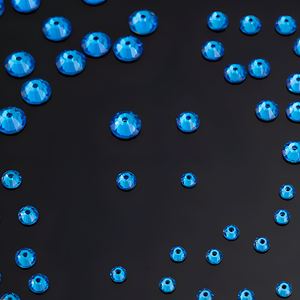 Brillantes pedrerías de resina epoxi azul Capri YAXI 243-6 de 6 mm con parte trasera plana y orificio central en forma de diamante para coser, accesorios de joyería - Product Image 6