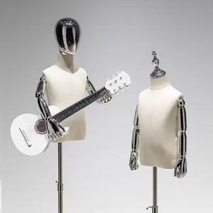 Mannequin Enfant Bébé Demi-Corps Réaliste et Vif avec Tête Chromée, Revêtement en Tissu et Base Métallique Électroplaquée - Product Image 5