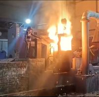 Corps de four de fusion en aluminium à induction de puissance moyenne fréquence 5 tonnes prix