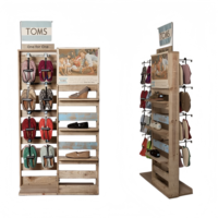 Présentoir polyvalent en bois et métal Ray Custom Eco-Friendly pour tongs, sandales et pantoufles, idéal pour les magasins de détail et les boutiques de plage
