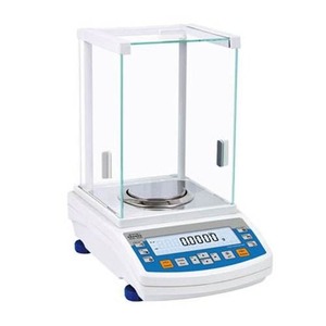 Balance analytique de laboratoire de qualité supérieure pour applications de tests chimiques, disponible à la vente - Product Image 3