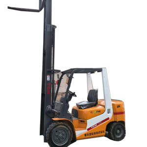 Chariot élévateur diesel japonais de bonne qualité à 3 étages Mini chariot élévateur diesel d'occasion 3 tonnes Tcm 30 Chariots élévateurs à fourche à vendre - Product Image 1