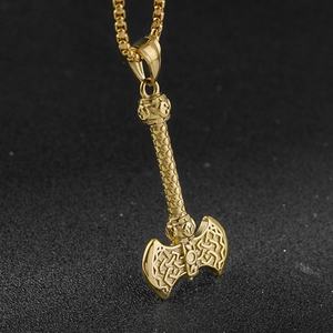 Pendentif hache en acier inoxydable style païen nordique, bijoux unisexe viking plaqué or pour hommes, idéal pour les fêtes ou les occasions chrétiennes - Product Image 4