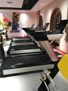 Tapis roulant électrique commercial avec moniteur de fréquence cardiaque sans fil, écran HD, cadre en acier antidérapant - Équipement de musculation pour salle de sport - Product Image 4