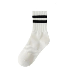 Vente en gros de <span class=keywords><strong>chaussettes</strong></span> rayées confortables en coton doux pour femmes - Product Image 5