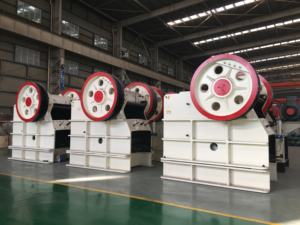 Мелкомасштабные щековые дробилки для дробления камней и агрегатов, используемые 250*400 щековая дробилка, дизельная мобильная щековая дробилка - Product Image 3