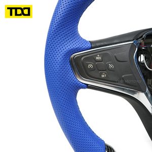 Volant en cuir et fibre de carbone avec LED, fabriqué sur mesure par TDD Factory Direct, compatible avec Chevrolet Camaro Corvette C5 C6 C7 C8 Silverado - Product Image 3